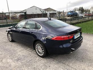 krockskadad bil auto Jaguar XF 2.0 D   AWD 2017/12