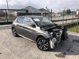 Peugeot 208 1.2 TURBO picture 3