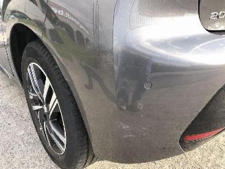 Peugeot 208 1.2 TURBO picture 14