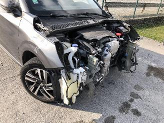 Peugeot 208 1.2 TURBO picture 6