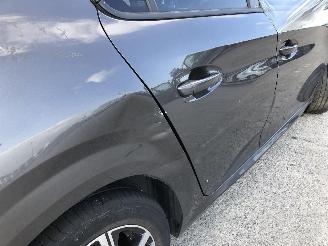 Peugeot 208 1.2 TURBO picture 10