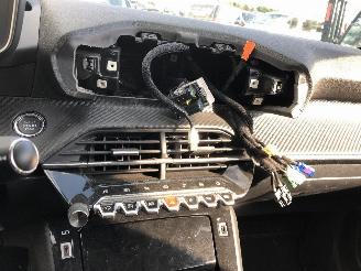 Peugeot 208 1.2 TURBO picture 15