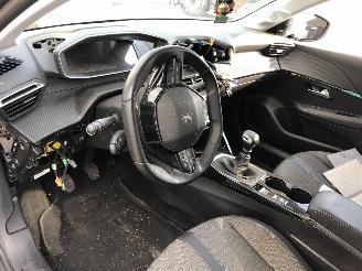 Peugeot 208 1.2 TURBO picture 7