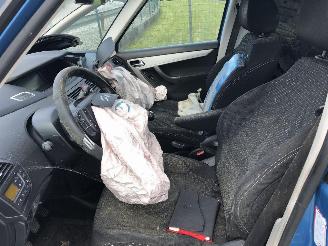 Citroën C4-picasso 1.6 HDI picture 6