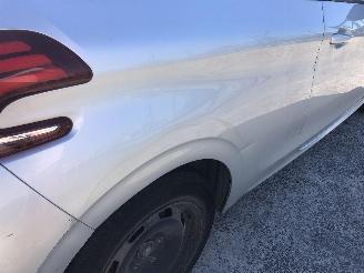 Peugeot 208 1.2 picture 17