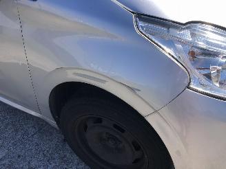 Peugeot 208 1.2 picture 8