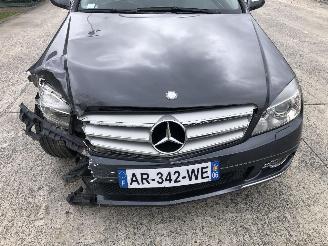 Mercedes C-klasse V6  AVANTGARDE picture 11