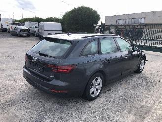 Audi A4 COMBI  2.0 TDI picture 2