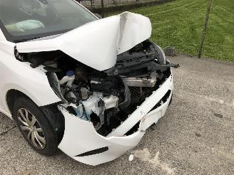 Opel Corsa 1.2 F12XEL picture 16