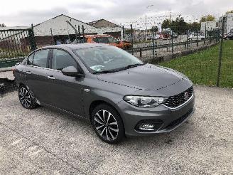 Unfallwagen Fiat Tipo 1.6 multijet 2016/3