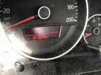 Volkswagen Up! 1.0 picture 21