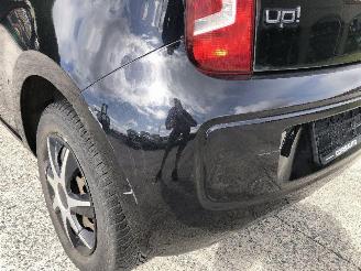 Volkswagen Up! 1.0 picture 12