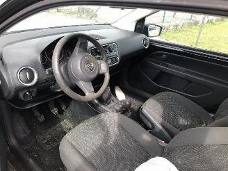 Volkswagen Up! 1.0 picture 5