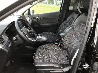 Renault Captur E-TECH HYBRID picture 6