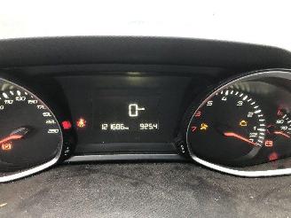 Peugeot 308 SW 1.2 TUBO picture 16