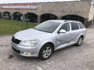 Coche accidentado Skoda Octavia BREAK 1.2 TSI 2012/8