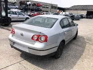 Volkswagen Passat 1.6 FSI  BLF picture 4