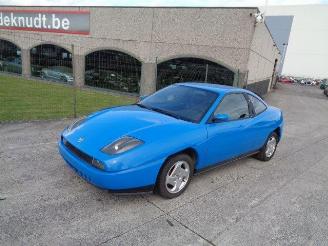 uszkodzony samochody osobowe Fiat Coupé  