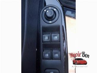 Renault Captur Captur (2R), SUV, 2013 1.2 TCE 16V EDC picture 10