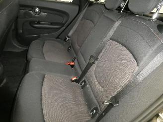 Mini Cooper ONE CLUBMAN picture 15