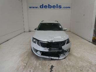 Damaged car Skoda Octavia AMBITION 2020/10