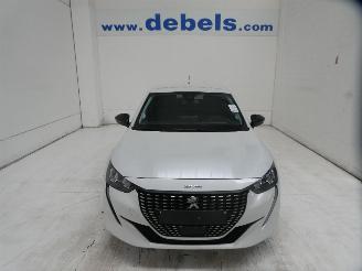 damaged passenger cars Peugeot 208 II ALLURE 2022/4