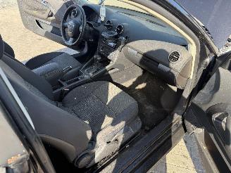 Audi A3 2.0TDI AUTOMATIC picture 14