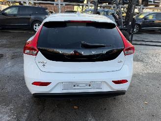 Volvo V-40 D2 1.6D picture 9