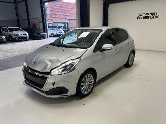 Peugeot 208 STYLE picture 6