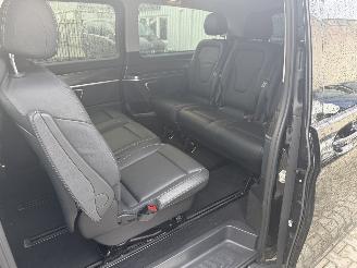Mercedes V-klasse V300 d Avantgarde Edition 4 matic extra lang picture 8