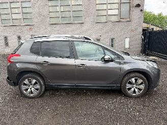 Voiture accidenté Peugeot 2008 ACCESS 2015/8