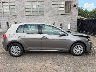 Coche accidentado Volkswagen Golf TRENDLINE 2014/3