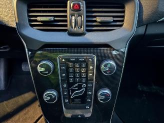 Volvo V-40  picture 13