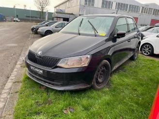Vrakbiler auto Skoda Fabia Fabia III (NJ3), Hatchback 5-drs, 2014 / 2021 1.0 12V 2018/1
