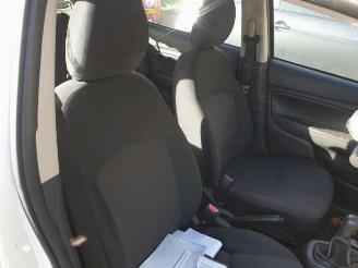 Mitsubishi Space-star  picture 9