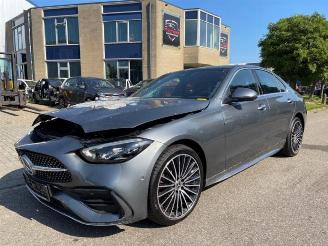 Coche siniestrado Mercedes C-klasse C (W206), Sedan, 2021 C-200 1.5 EQ Boost 4-Matic 2023