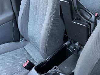 Seat Toledo 2.0 FSI 16V MPV  Benzine 1.984cc 110kW (150pk) FWD 2005-11/2009-03 (5P2) BVY picture 15