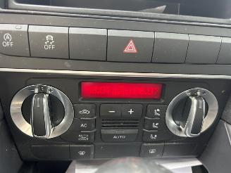 Audi A3 1.4 TFSI 16V Hatchback 4Dr Benzine 1.390cc 92kW (125pk) FWD 2007-06/2012-08 (8PA) CAXC picture 29