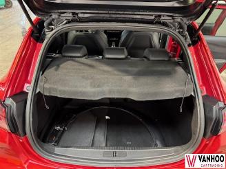 Peugeot 208  picture 10