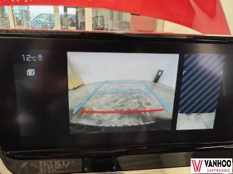 Peugeot 208  picture 16