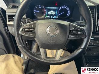 Ssang yong Musso  picture 16