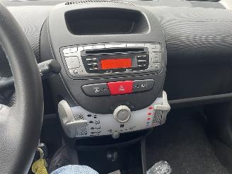 Toyota Aygo 1.0 airco picture 14