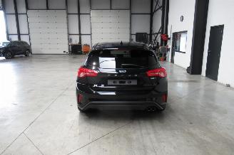 Ford Focus ST-LINE picture 4