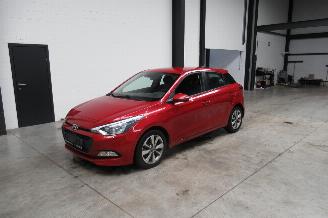 damaged passenger cars Hyundai I-20 SEDAN 2017/3
