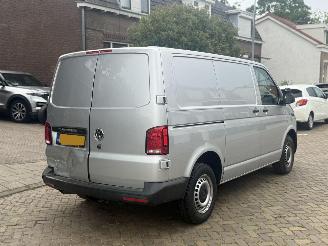 Volkswagen Transporter 2.0 TDI L1H1 28 Bulli picture 12