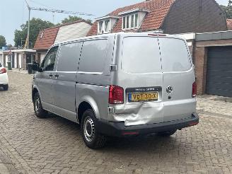 Volkswagen Transporter 2.0 TDI L1H1 28 Bulli picture 14