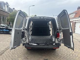 Volkswagen Transporter 2.0 TDI L1H1 28 Bulli picture 21