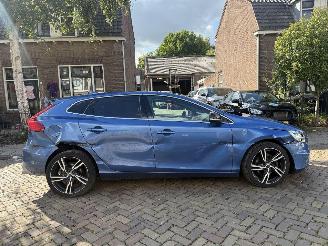 Volvo V-40 2.0 T4 R DESIGN Sport picture 8