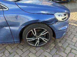 Volvo V-40 2.0 T4 R DESIGN Sport picture 5