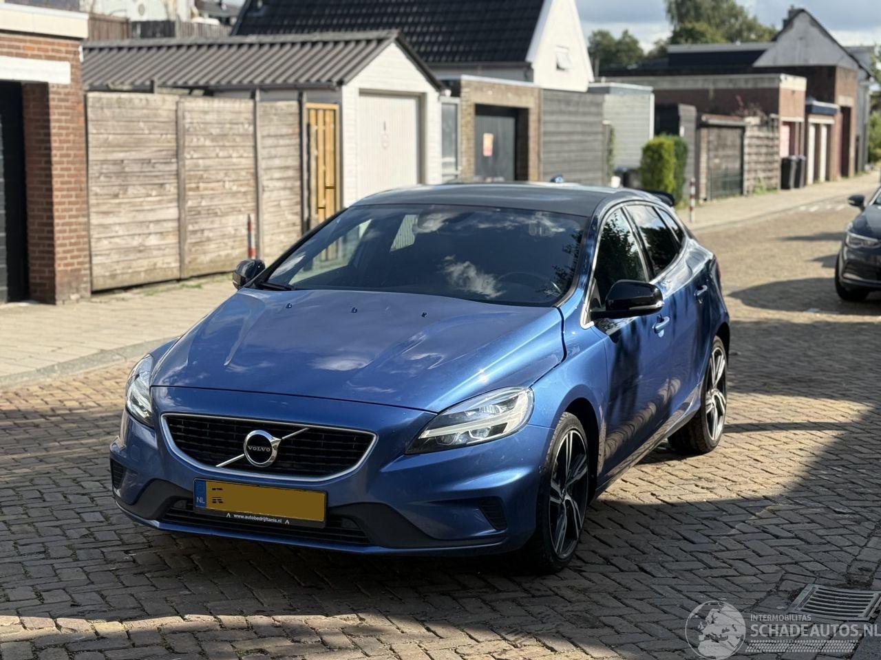 Volvo V-40 2.0 T4 R DESIGN Sport